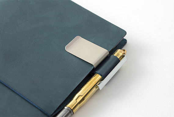 TRAVELER’S notebook Blue_8