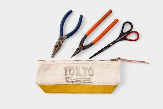 The Superior Labor シャローポーチ TOKYO